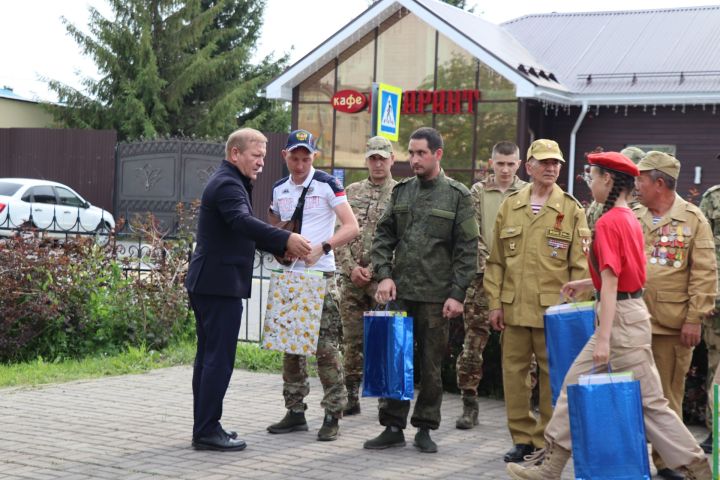 Митинга ҫар юхăмӗн ветеранӗсене халалланăччӗ