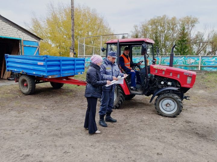 В Дрожжановском районе РТ технические осмотры тракторов проходят строго по графику