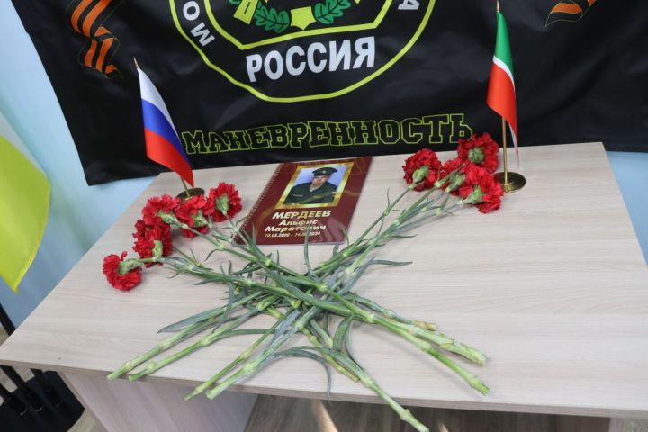 В селе Старые Ишли Дрожжановского района РТ установили мемориал памяти участнику СВО