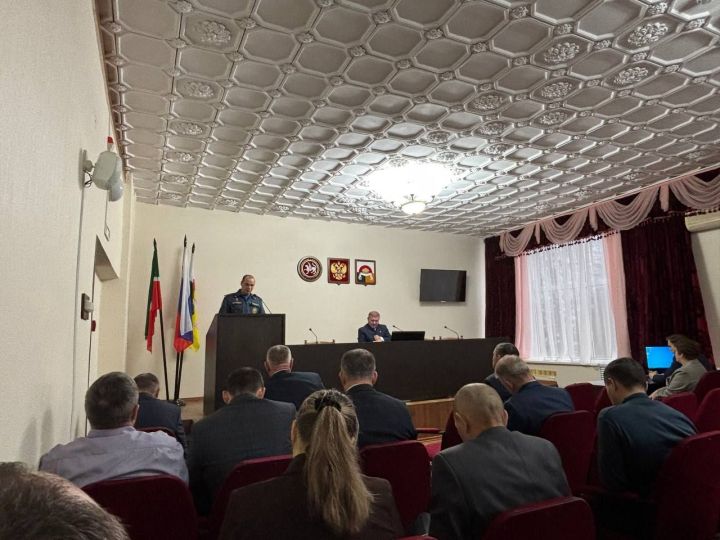 В Дрожжановском районе РТ обсудили меры по предотвращению пожаров в осенне-зимний период