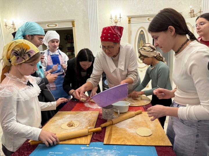 «Движение Первых» Дрожжановского района РТ устроило для мам творческий и вкусный праздник