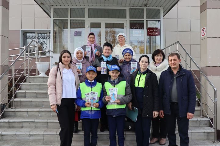 Специалистсем тимлӗхе çутта тавăракан элементсем çине ячӗç ГИБДД