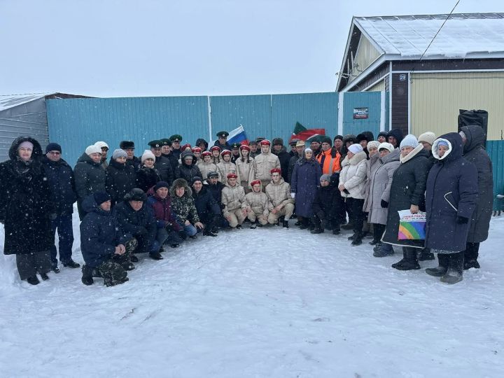 На родине героя: в селе Старые Какерли Дрожжановского района открыли мемориальную доску Фанису Мазитову