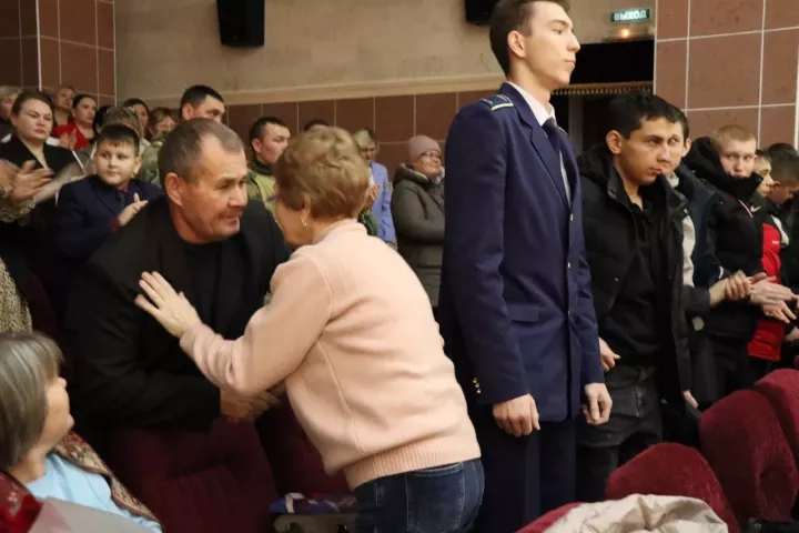 В Дрожжановском районе состоялась презентация книги о бойцах СВО «Ангел впереди, а мы за ними»