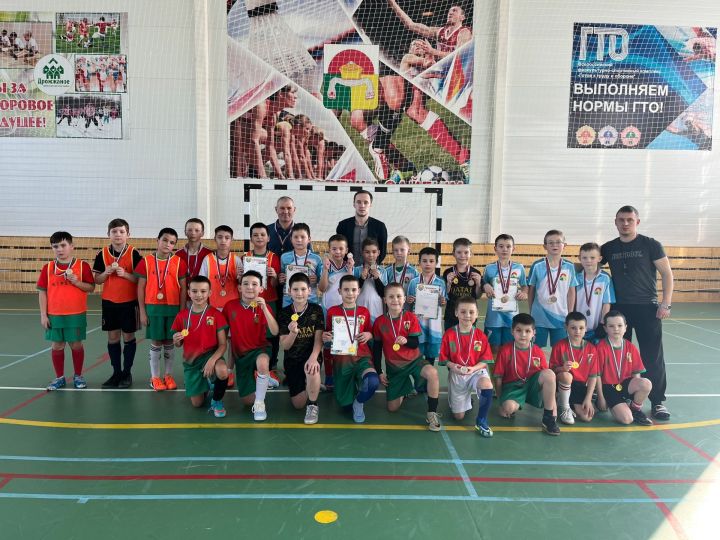 В Дрожжановском районе РТ прошли соревнования по мини-футболу среди юношеских команд