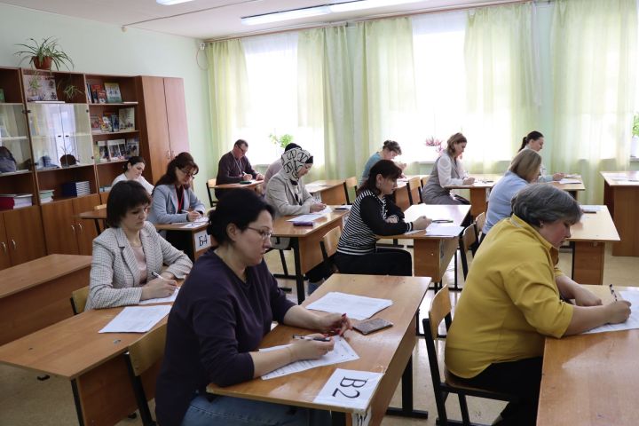Родители Дрожжановского района сдали ЕГЭ: как прошёл Единый день сдачи экзамена в 2025 году