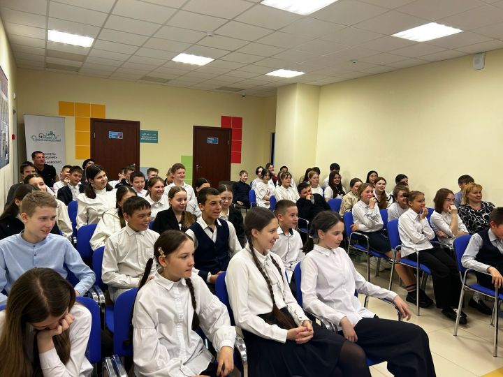 Как остановить кибербуллинг: состоялась беседа для подростков в Дрожжановском районе