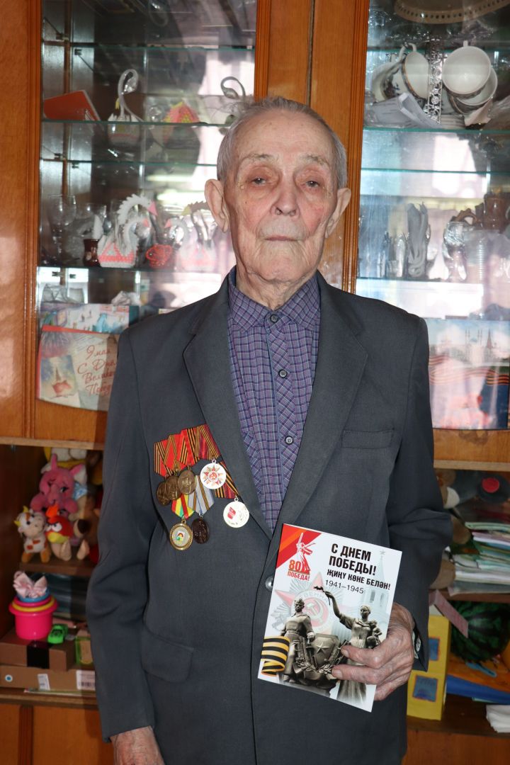 В Дрожжановском районе РТ вручают подарки ветеранам ко Дню Победы