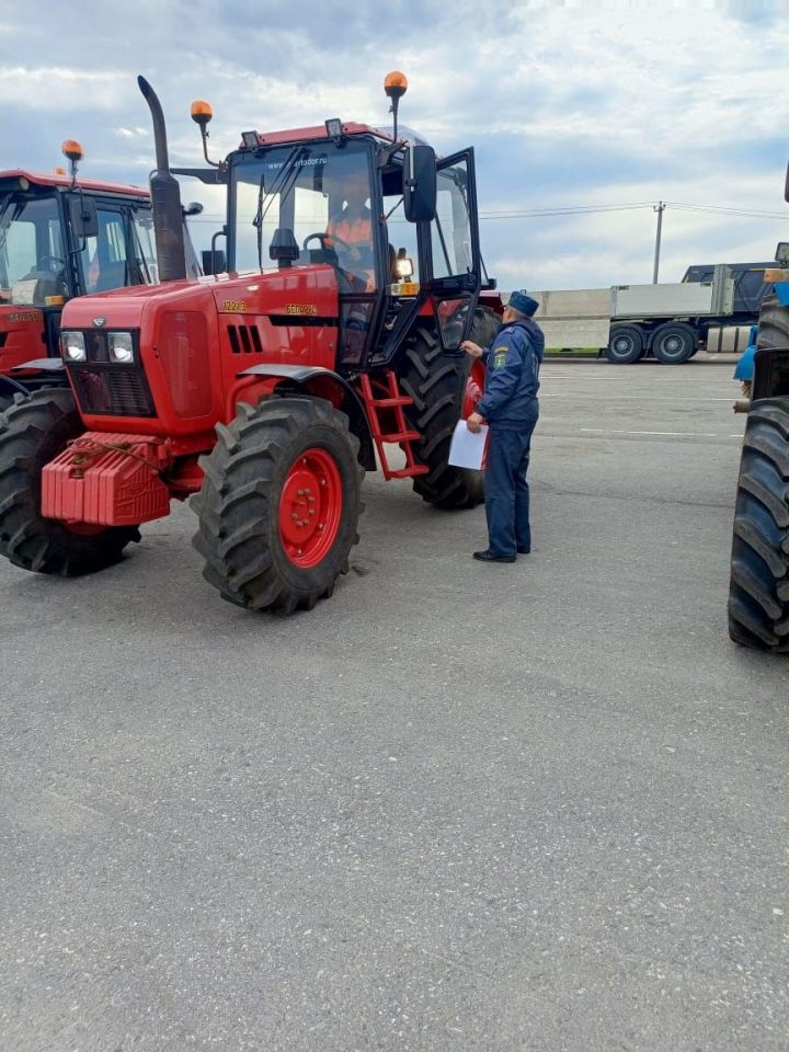 В ДРСУ «Дрожжановский» Буинского филиала АО «Тататавтодор» прошел технический осмотр дорожно-строительной техники