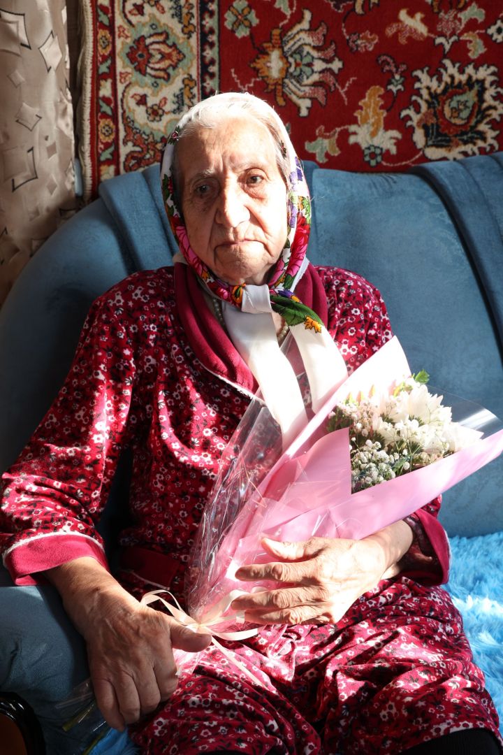 В преддверии дня Победы глава Дрожжановского района РТ посетил тружеников тыла