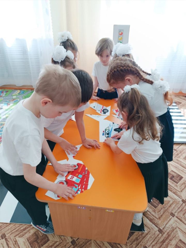 Учим ПДД играя: в Марсовском детском саду Дрожжановского района прошёл урок безопасности