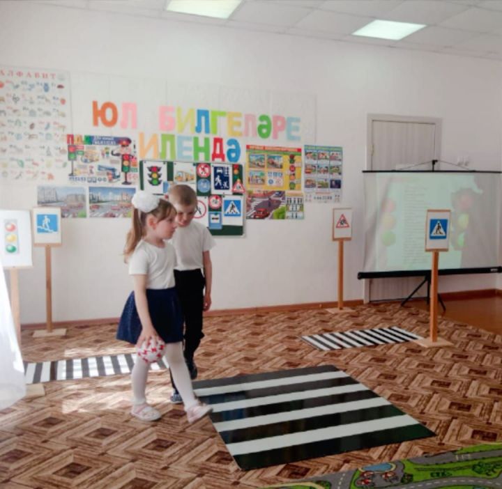 Учим ПДД играя: в Марсовском детском саду Дрожжановского района прошёл урок безопасности