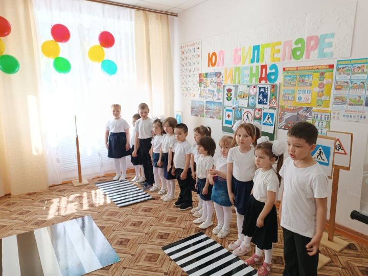 Учим ПДД играя: в Марсовском детском саду Дрожжановского района прошёл урок безопасности