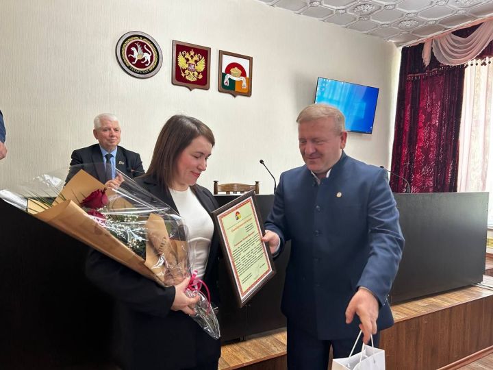 На деловом понедельнике состоялось вручение наград представителям бизнеса Дрожжановского района РТ