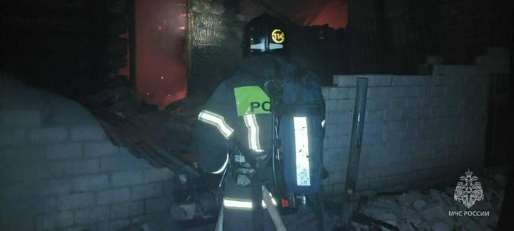 Пьяный хозяин уснул с сигаретой: в Дрожжановском районе мужчина погиб при пожаре в собственном доме