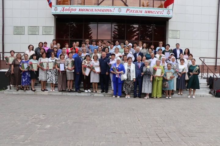 В Дрожжановском районе чествовали социальных работников