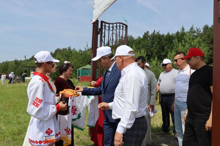 Уява Анат Чакă çыннисем 2014 ҫултанпа ирттереҫҫӗ