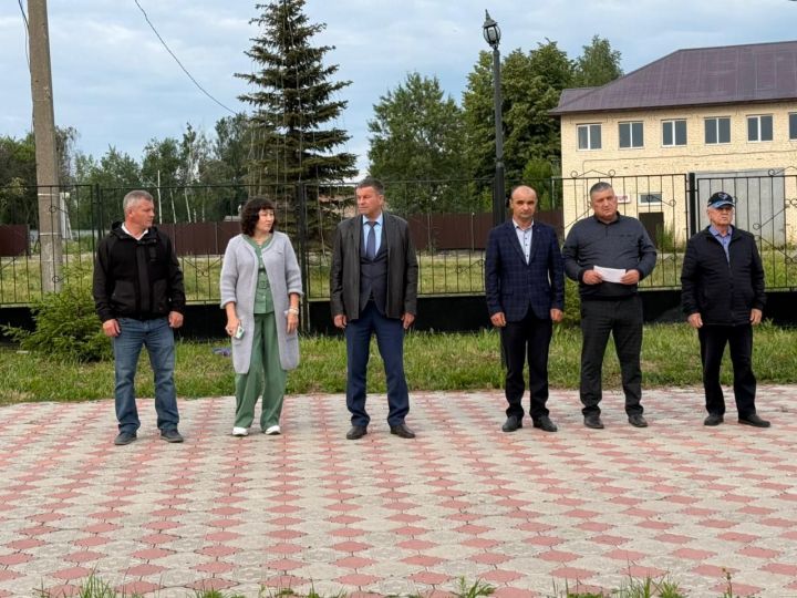 Восемь молодых защитников из Дрожжановского района РТ отправились служить