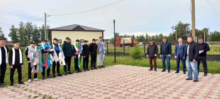 10 юношей Дрожжановского района отправились служить Отечеству