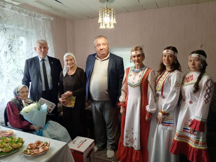 Жительница села Алешкин-Саплык Дрожжановского района РТ отметила 95-летний юбилей