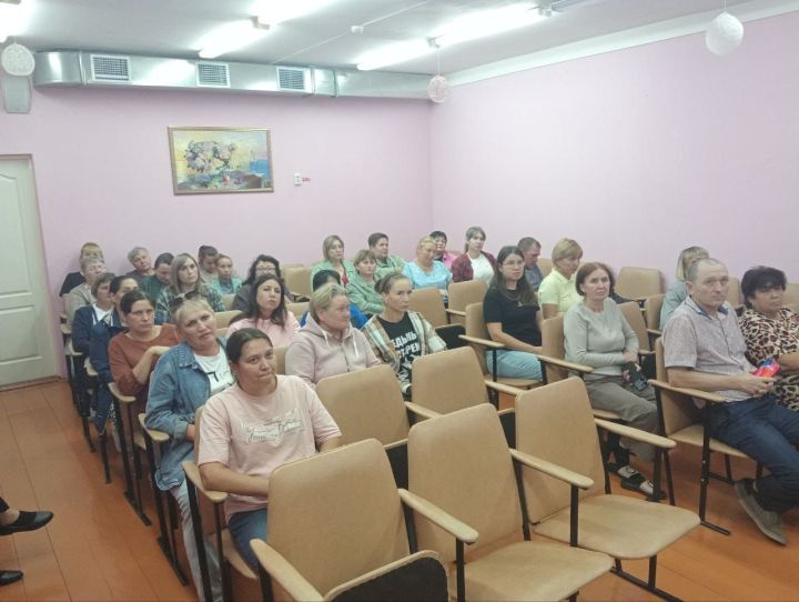 В школах Дрожжановского района РТ госинспекторы БДД проводят встречи с родителями учащихся