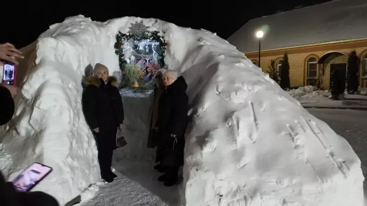 Праздничные богослужения в Дрожжановском районе: православные верующие встретили Рождество Христово