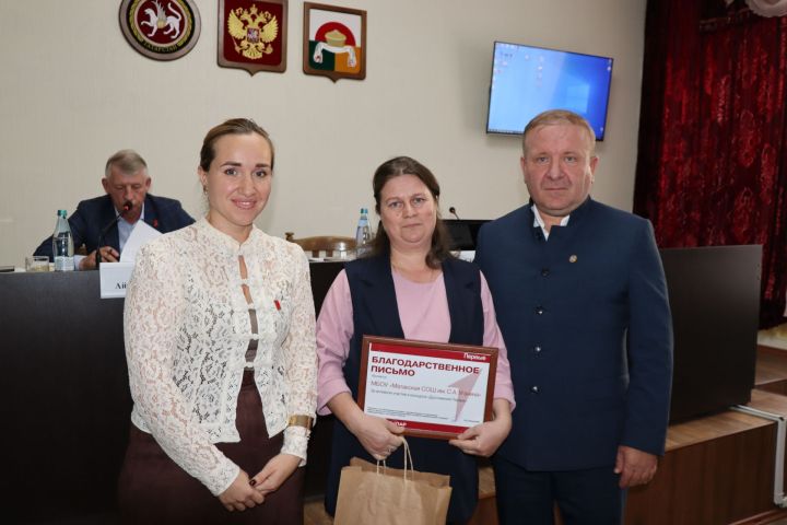 Системӑллӑ ӗҫ лайӑх кӑтартусем парать