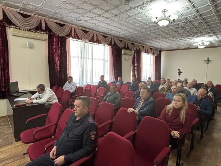 В Дрожжановском районе обсудили безопасность дорожного движения