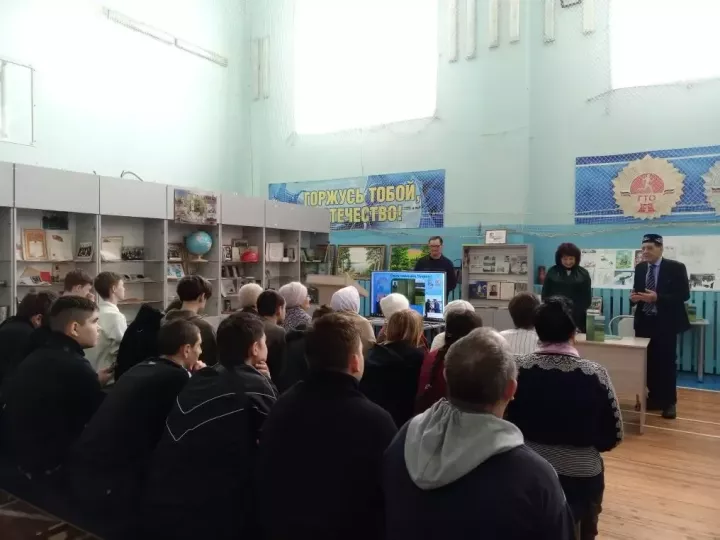 В Дрожжановском районе презентовали первую книгу местного поэта Ади Мохитова