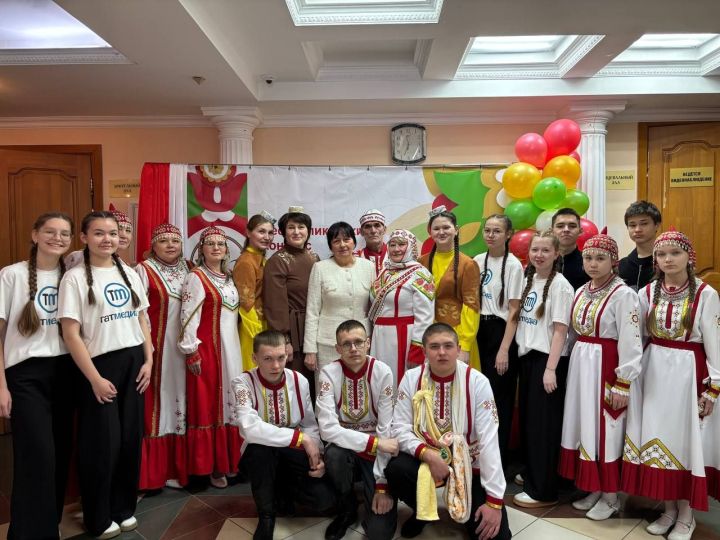Илемлӗх тата ăсталăх уявӗ