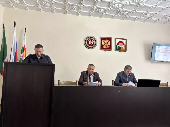 Расширенное заседание комиссии по БДД Дрожжановского района: рассмотрены итоги работы за 2025 год