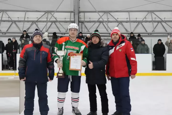 В Дрожжаном прошел турнир по хоккею на Кубок Фаниса Загреева «Мемориал Загреева»