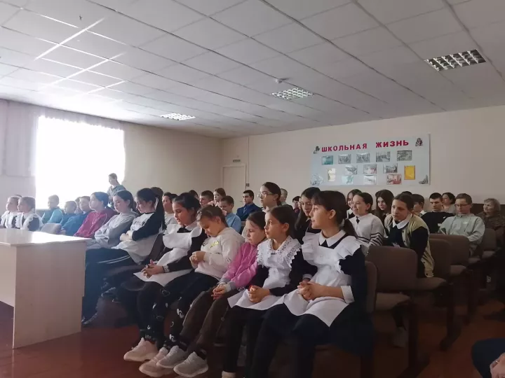 Весенние каникулы: автоинспекторы проводят уроки безопасности в школах Дрожжановского района