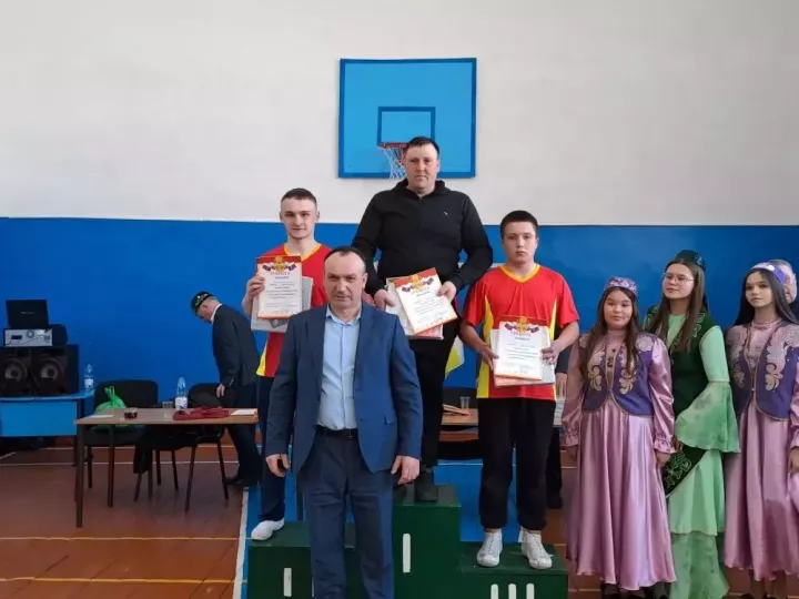 В селе Старые Какерли прошли XVI районные соревнования по борьбе корэш памяти Илхама Айнуллина