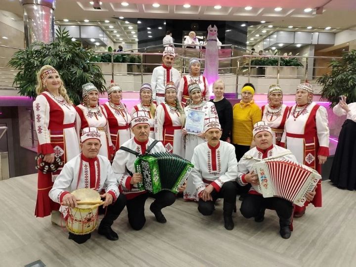 «Хӗлхем» ансамбль фестивалӗн дипломанчӗ