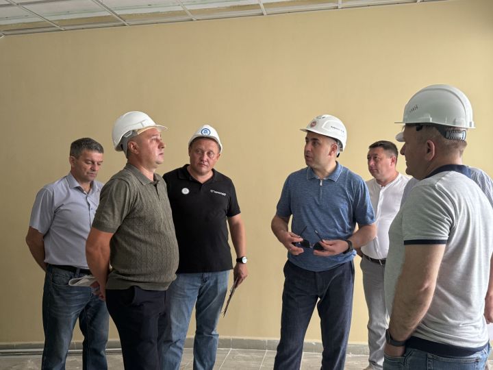 Марат Гафаров һәм Илнар Хафизов Чүпрәле районында төзелешләр барышын карадылар