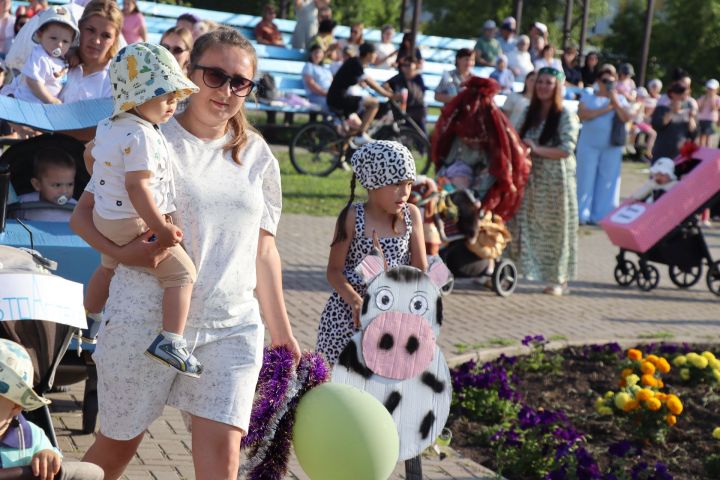 Чүпрәледә Халыкара гаилә, мәхәббәт һәм тугрылык көнен билгеләп үттеләр