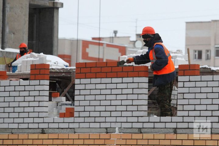 Более 630 студентов работают на стройке в «Алабуге»