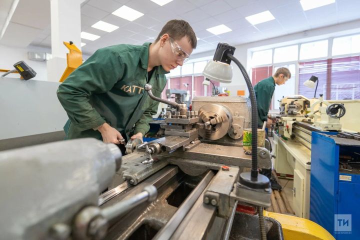 Стройка и промышленность лидируют по спросу на персонал в Татарстане