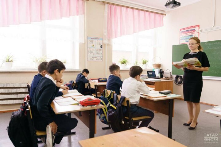 Запрет на использование телефонов в школах вводится с 1 сентября