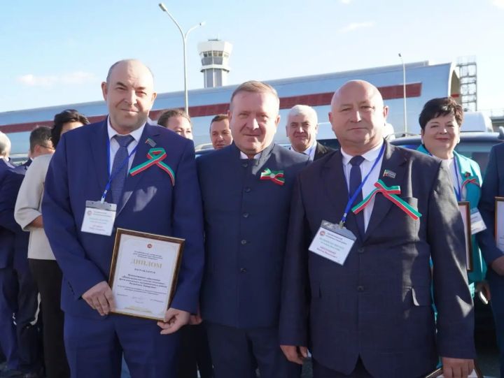 Cельские поселения Дрожжановского района получили новые автомобили