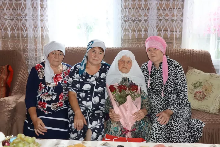 Жительница села Малая Цильна Дрожжановского района отметила свой 95-летний юбилей