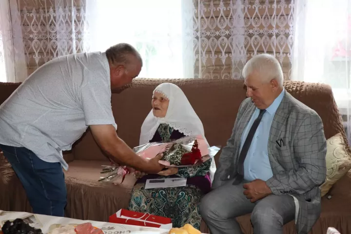 Жительница села Малая Цильна Дрожжановского района отметила свой 95-летний юбилей