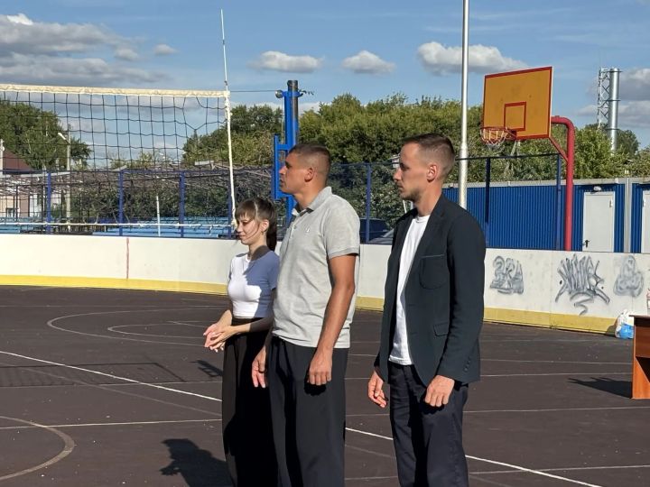 Настольный теннис и волейбол объединили любителей спорта в «Неделю физкультурника»