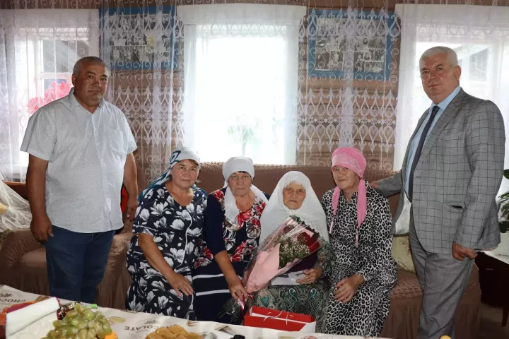 Жительница села Малая Цильна Дрожжановского района отметила свой 95-летний юбилей
