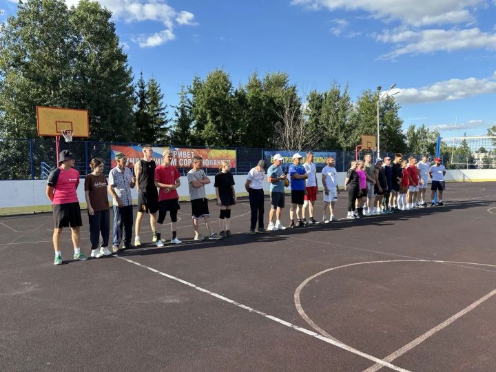 Настольный теннис и волейбол объединили любителей спорта в «Неделю физкультурника»
