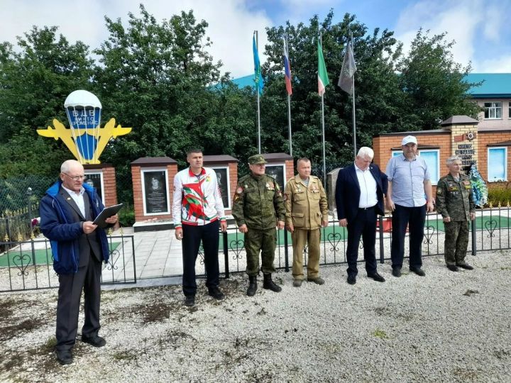 Ентеш-салтаксене асӑнса футбол турнирӗ
